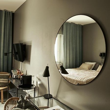 Hasse Pa Sjoekanten Hotell & Restaurang 延雪平 外观 照片