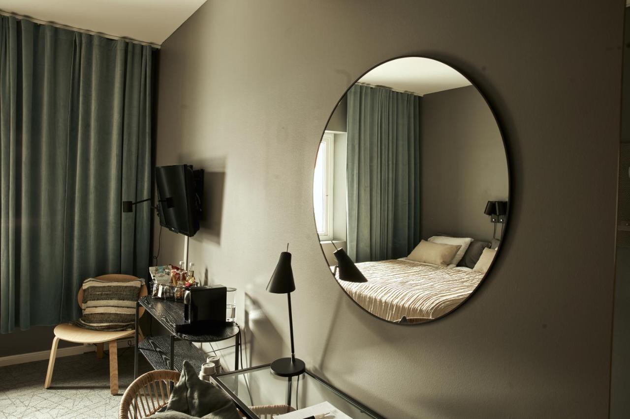 Hasse Pa Sjoekanten Hotell & Restaurang 延雪平 外观 照片