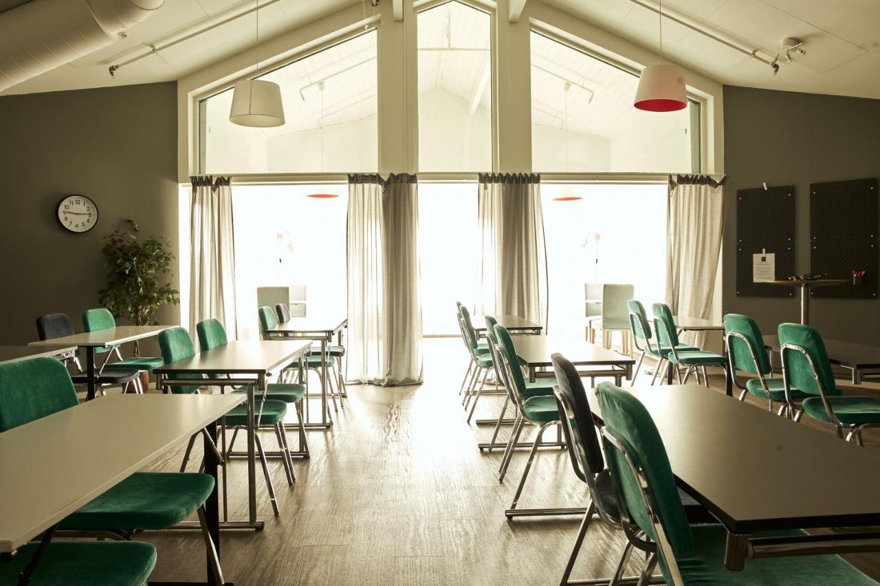 Hasse Pa Sjoekanten Hotell & Restaurang 延雪平 外观 照片